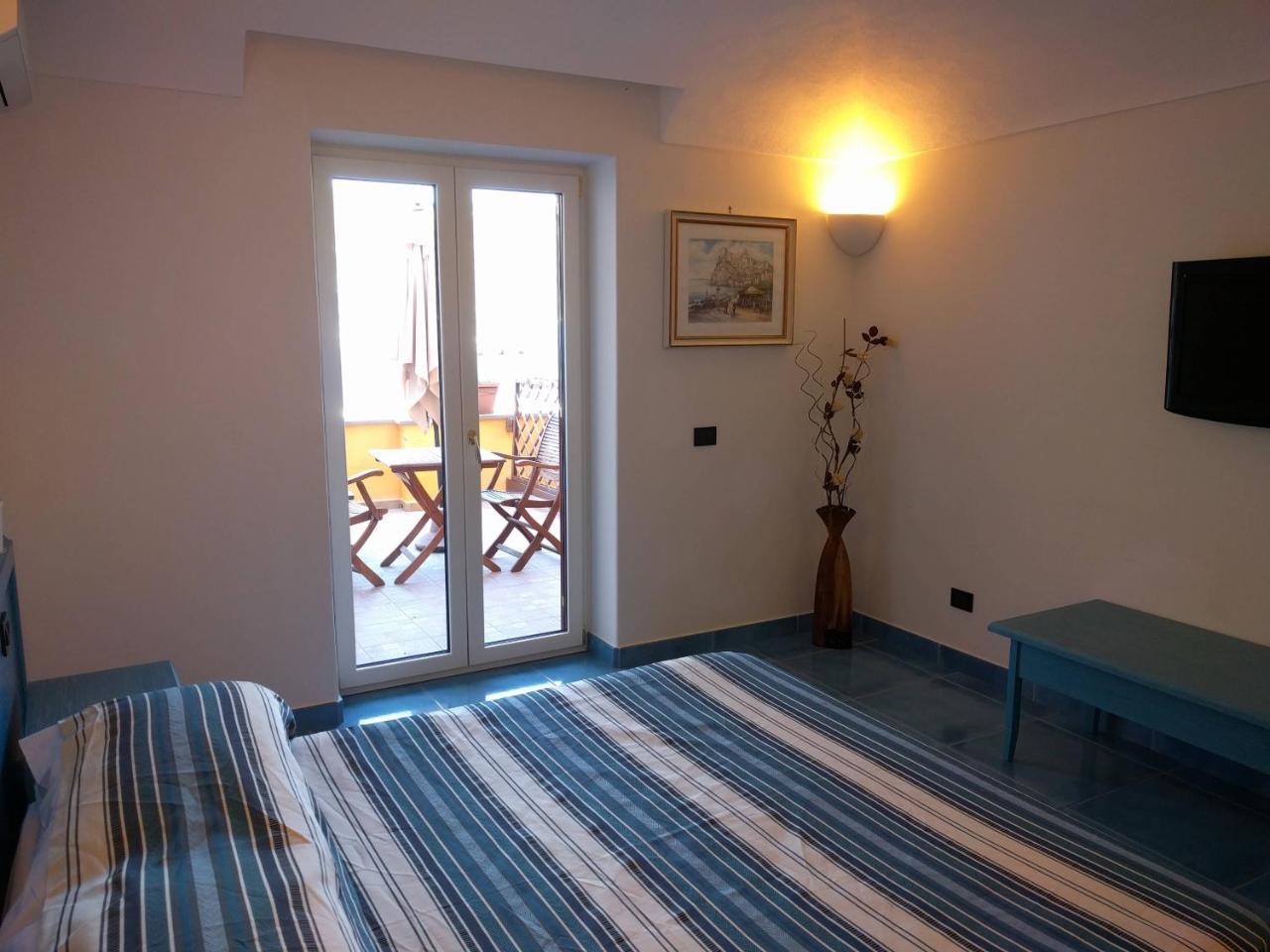Hotel Conte - S. Angelo Bay Serrara Fontana Bagian luar foto
