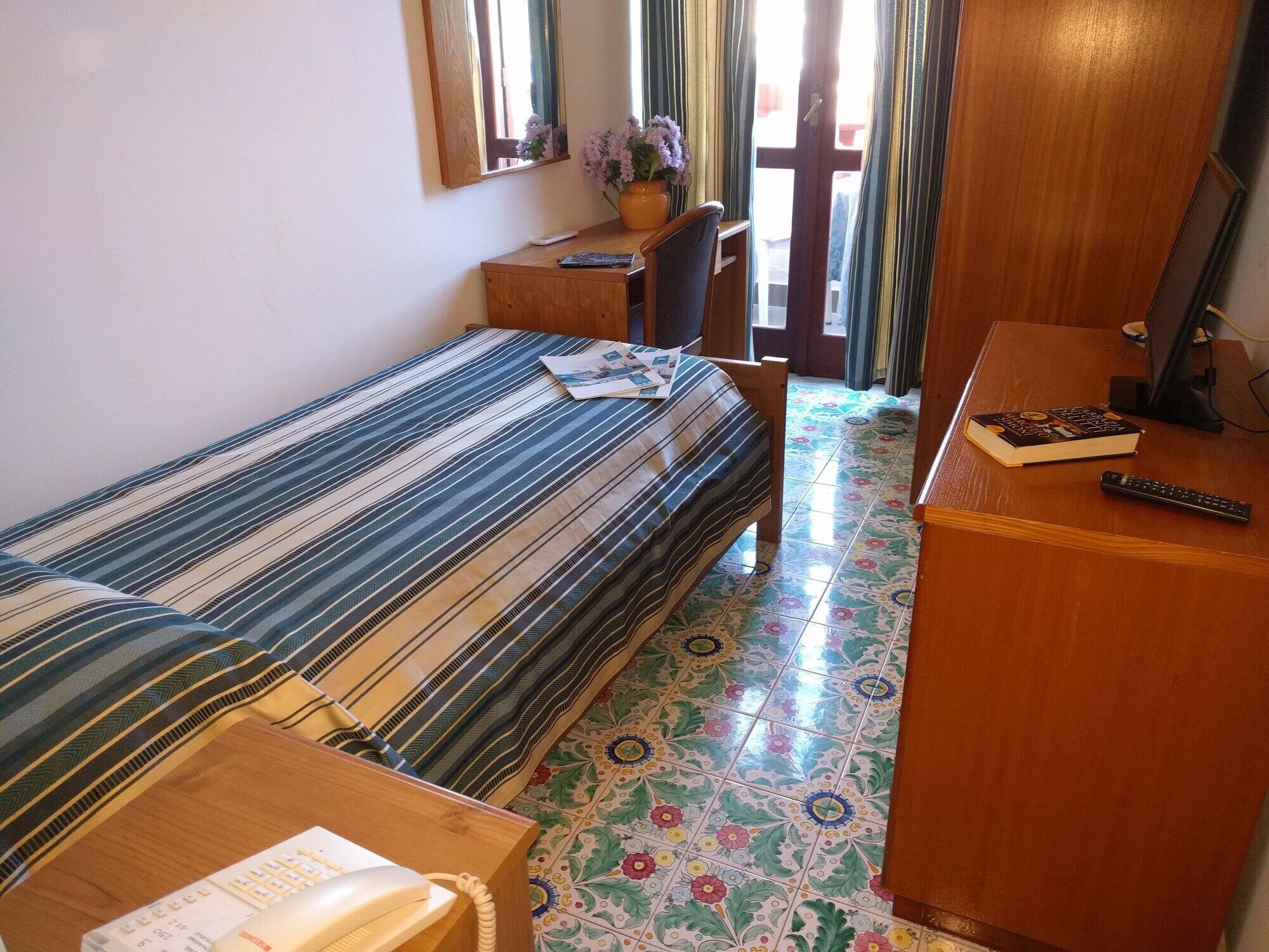 Hotel Conte - S. Angelo Bay Serrara Fontana Bagian luar foto