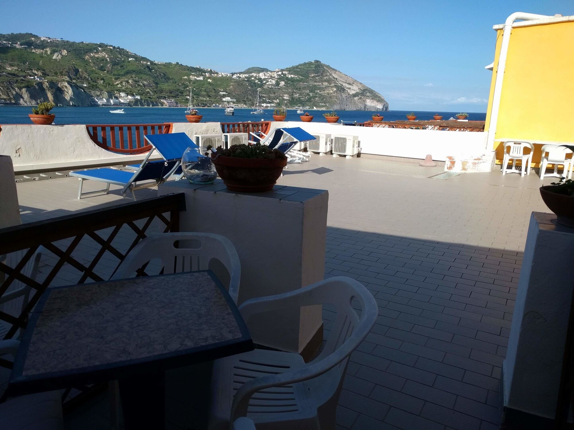Hotel Conte - S. Angelo Bay Serrara Fontana Bagian luar foto